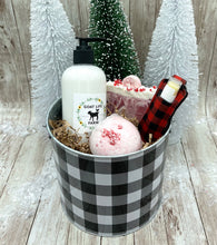 Load image into Gallery viewer, Christmas Plaid - Peppermint crush