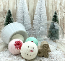 Load image into Gallery viewer, Christmas Bath Bomb Snowglobe