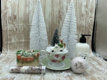 Load image into Gallery viewer, Vintage Christmas -Tea cup Christmas scene