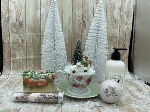 Vintage Christmas -Tea cup Christmas scene
